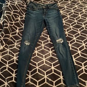 Women’s Old Navy ripped jeans